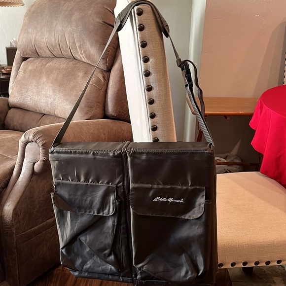 Eddie Bauer Portable Infant Travel Bed with Shoulder Strap - Picture 5 of 7